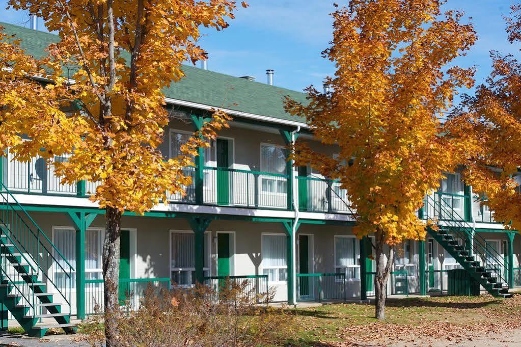 Floribell Station Touristique Hotel Trois-Rivieres Exterior photo